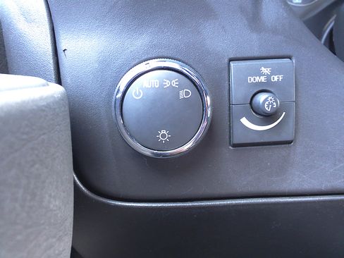 Used 2019 Chevrolet Express 2500 image 18