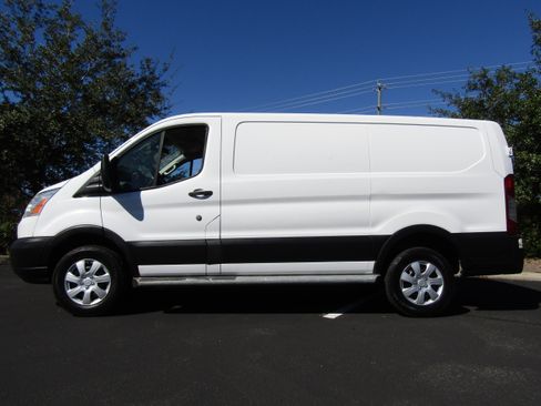 Used 2019 Ford Transit 250 image 1