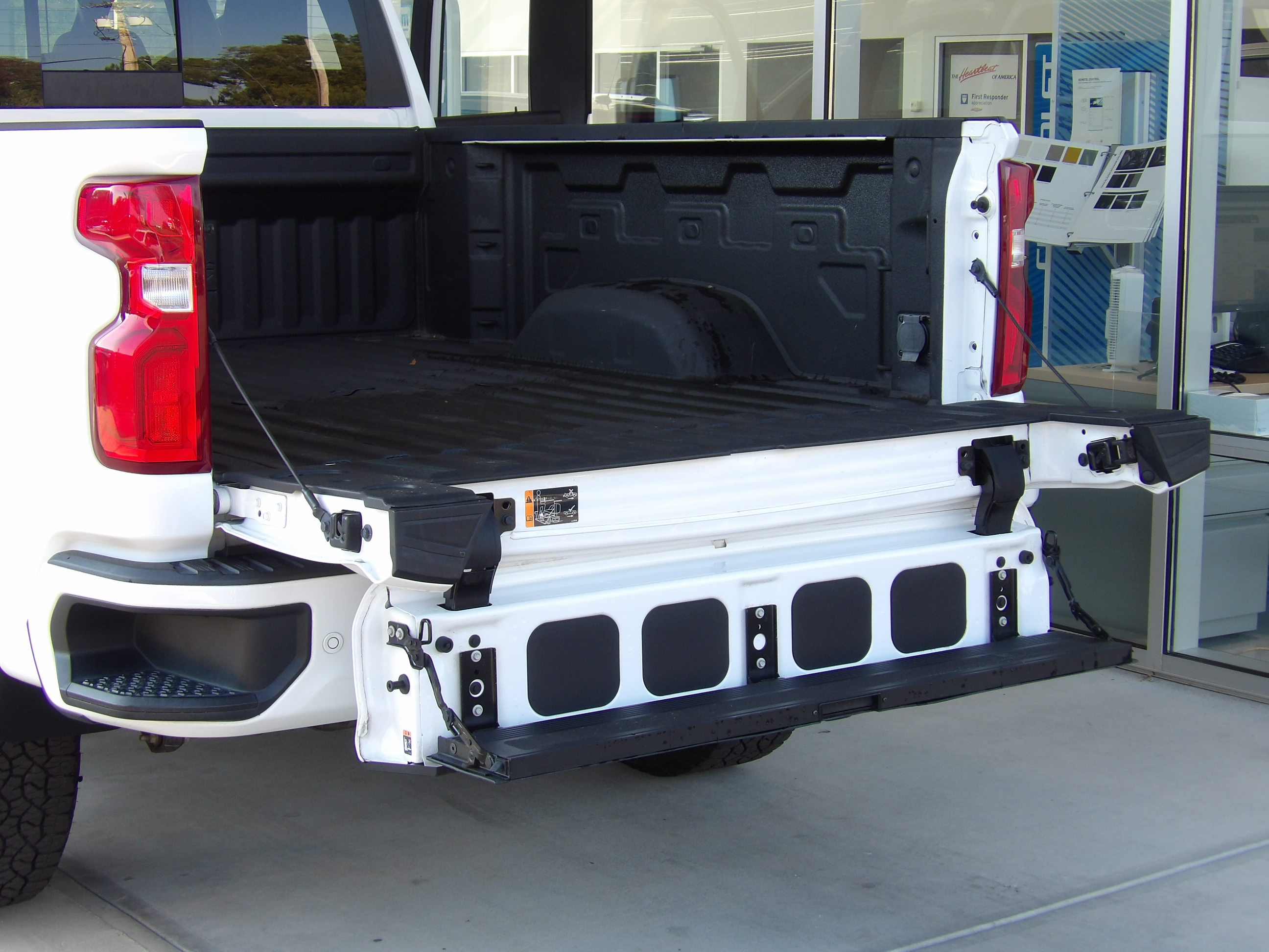 Used 2022 Chevrolet Silverado 2500 4x4 Crew Cab High Country image 21