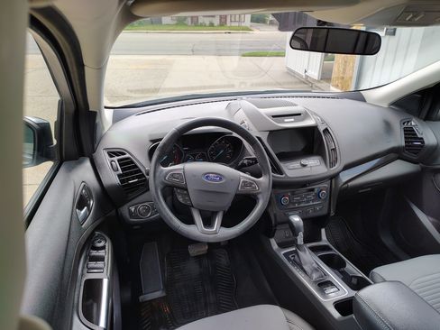 Used 2017 Ford Escape 4WD SE image 5