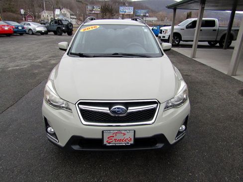 Used 2016 Subaru Crosstrek 2.0i Premium image 8