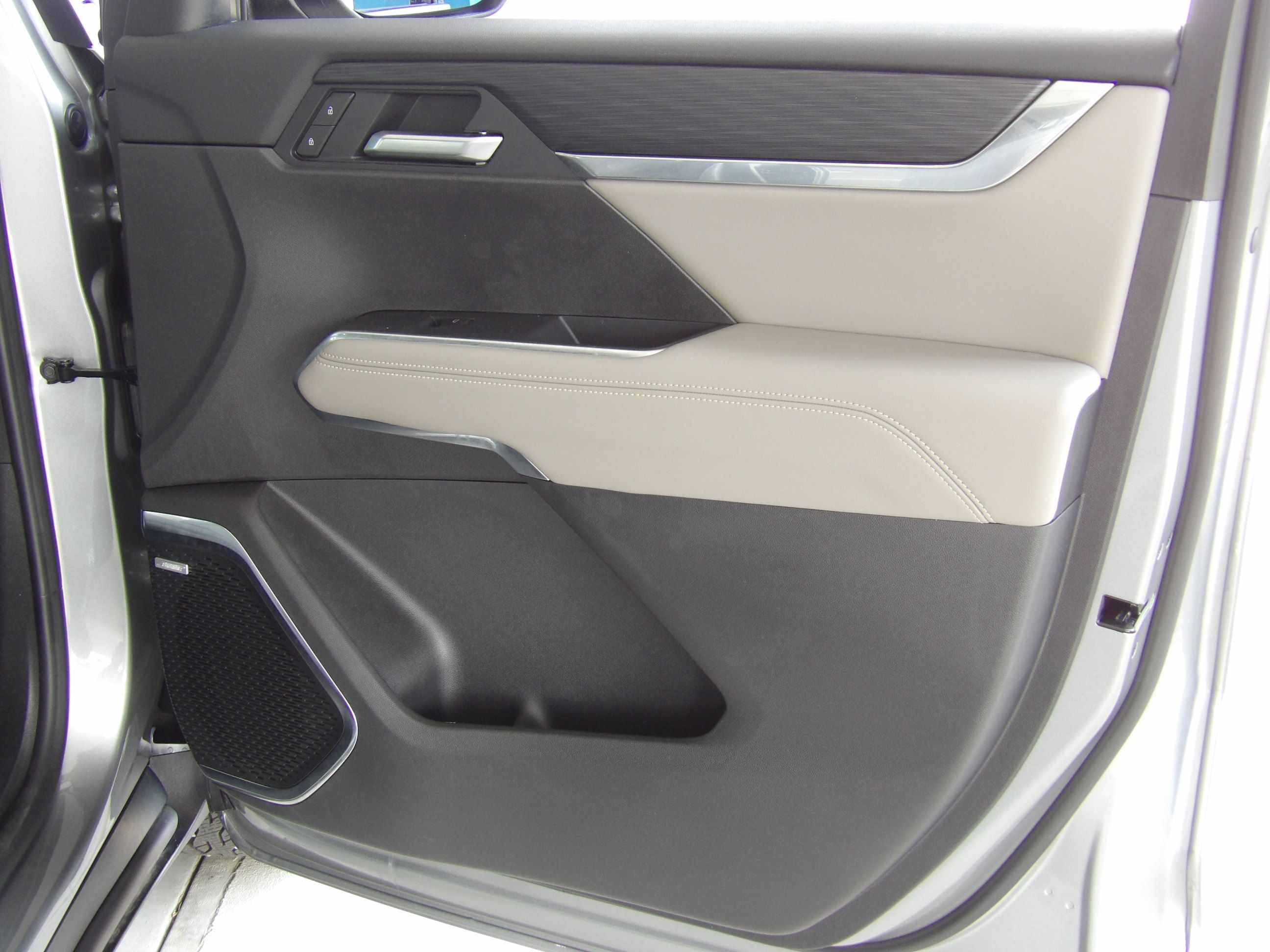 Used 2026 GMC Acadia FWD Elevation image 23