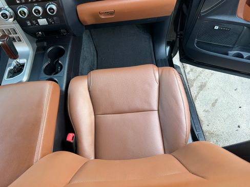 Used 2016 Toyota Sequoia Platinum image 28