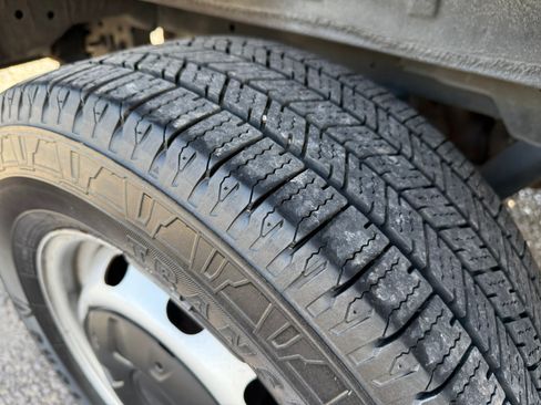 Used 2018 Ford Transit 250 image 18