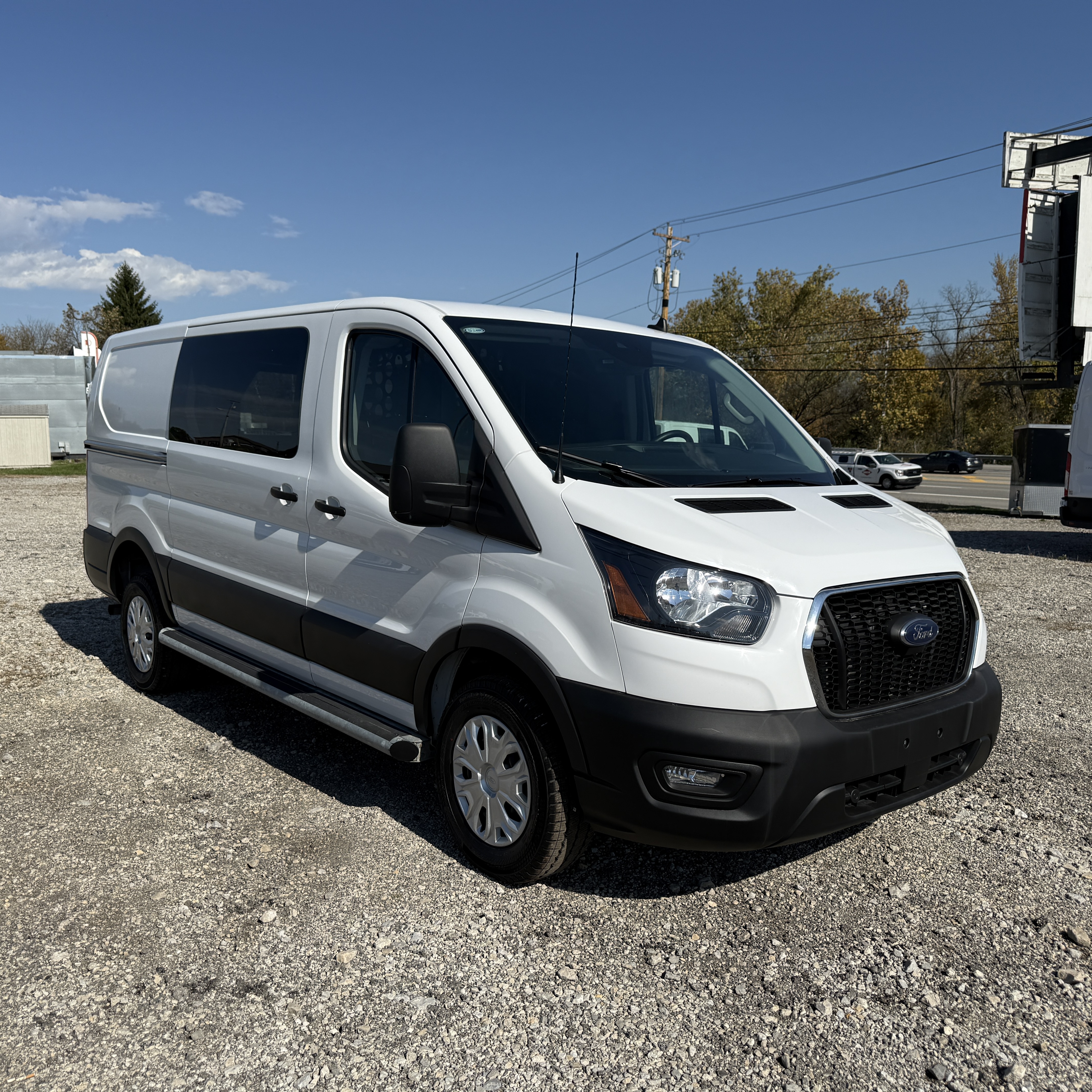Used 2025 Ford Transit 250 Low Roof RWD image 1