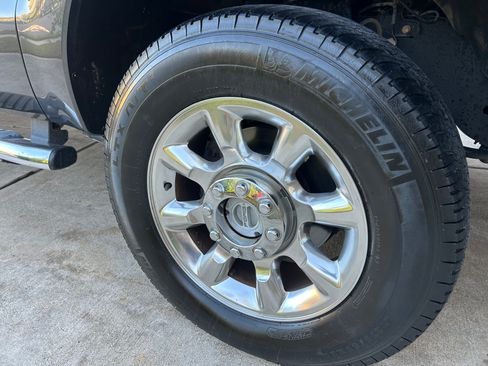 Used 2015 Ford F350 Lariat image 28