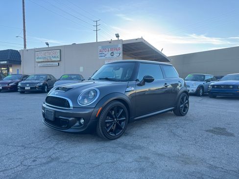 Used 2012 MINI Cooper S image 2