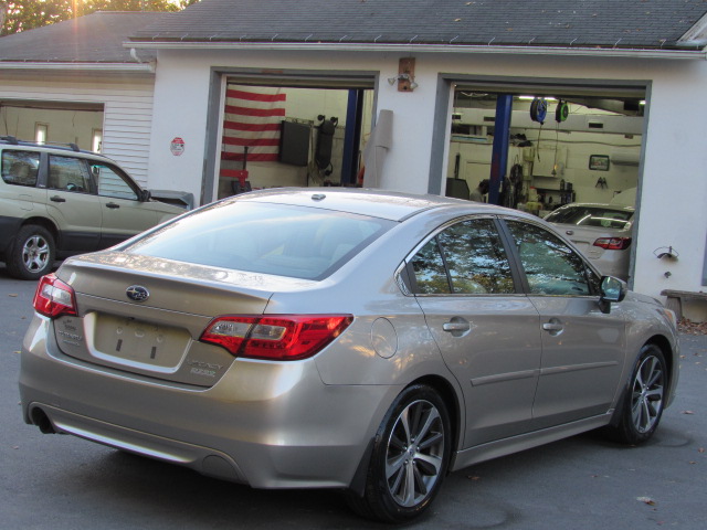 Used 2015 Subaru Legacy 2.5i Limited AWD/4WD image 8