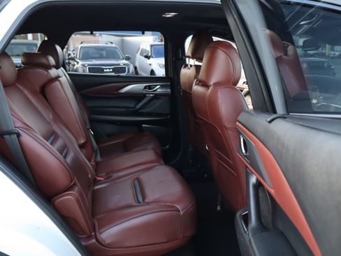 Used 2018 MAZDA CX-9 Signature image 15