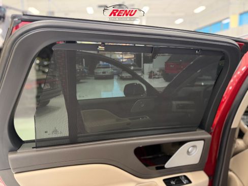 Used 2020 Lincoln Aviator Reserve image 12