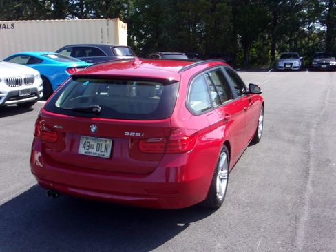 Used 2014 BMW 328i xDrive Wagon AWD/4WD image 8