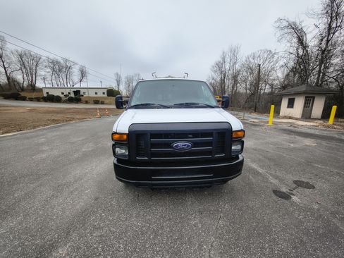 Used 2013 Ford E-250 and Econoline 250 image 3