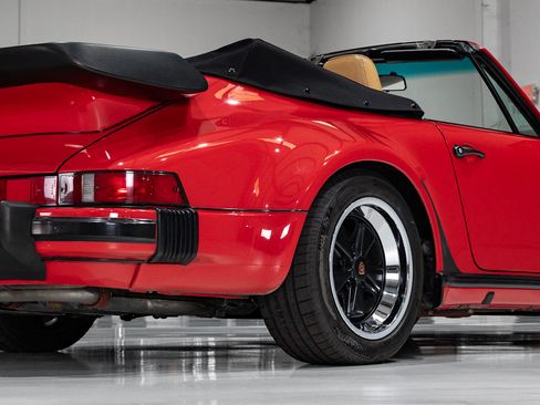 Used 1987 Porsche 911 Carrera Cabriolet RWD image 36