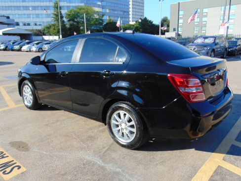 Used 2020 Chevrolet Sonic LT image 6