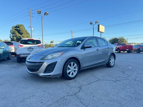 Used 2010 MAZDA MAZDA3 i Touring image 2
