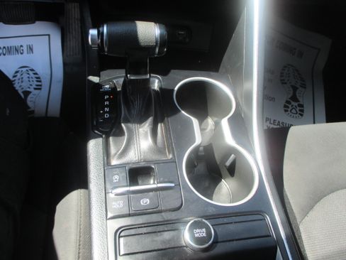 Used 2021 Kia K5 LX FWD image 8