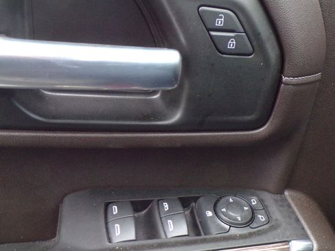 Used 2021 Chevrolet Silverado 2500 LT image 12