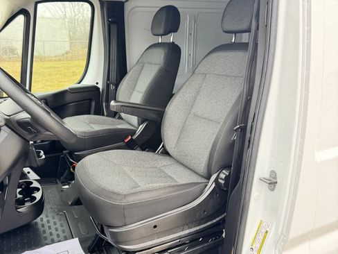 Used 2023 RAM ProMaster 2500 image 11