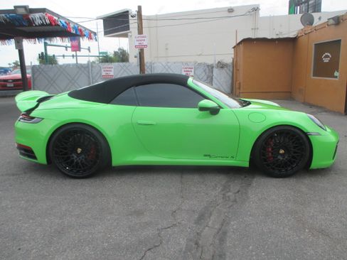 Used 2020 Porsche 911 Carrera S Cabriolet 2D RWD image 15
