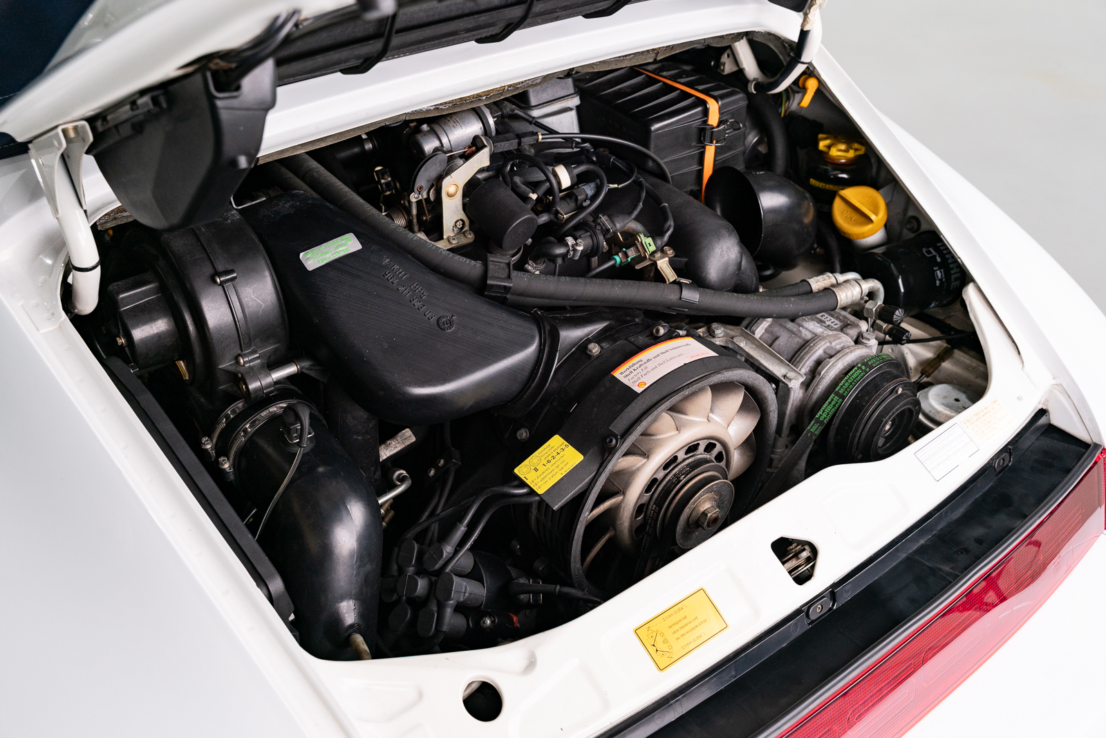 Used 1993 Porsche 911 Carrera Cabriolet RWD image 74
