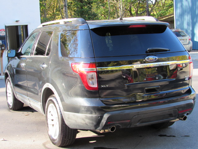 Used 2014 Ford Explorer 4WD XLT image 7