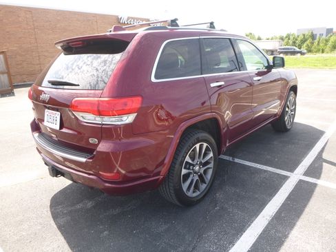 Used 2018 Jeep Grand Cherokee 4WD Overland image 6