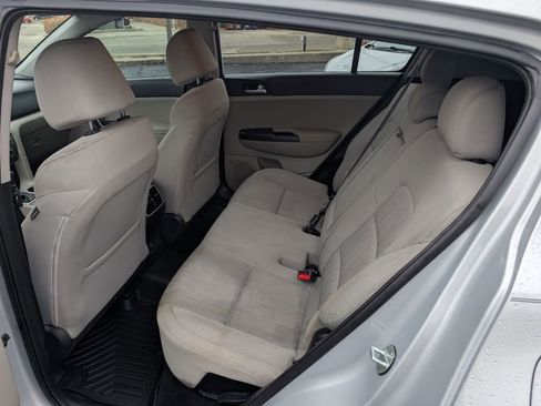 Used 2020 Kia Sportage LX image 7