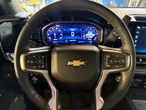 Used 2024 Chevrolet Silverado 2500 LTZ image 8