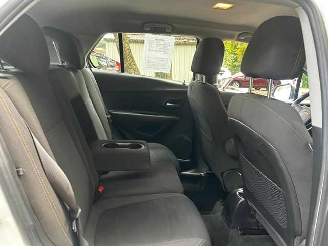 Used 2017 Chevrolet Trax FWD LS image 19