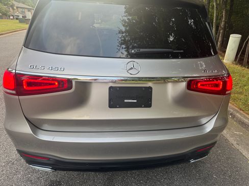Used 2022 Mercedes-Benz GLS 450 image 3