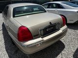 Used 2004 Lincoln Town Car Signature image 5