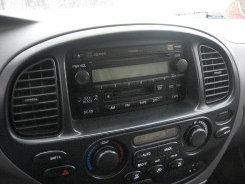 Used 2005 Toyota Sequoia SR5 image 11