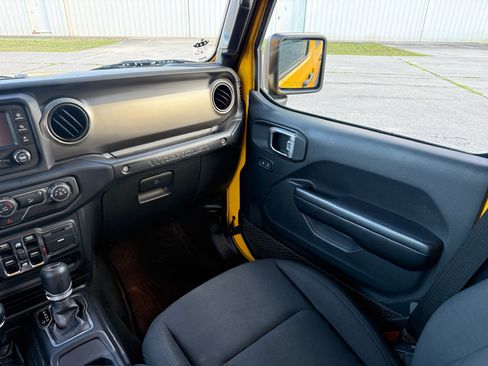 Used 2019 Jeep Wrangler 4WD Unlimited Sport image 25