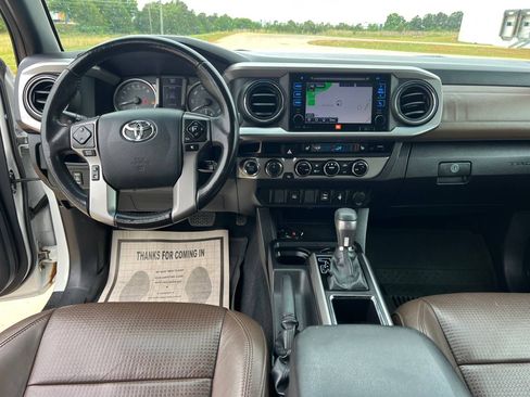 Used 2016 Toyota Tacoma 4x4 Double Cab Limited image 19