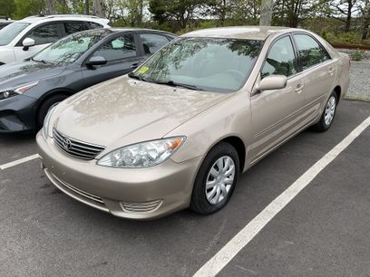 Used 2005 Toyota Camry LE FWD Sedan 2.4L 4-Cyl