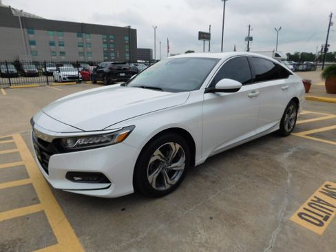Used 2018 Honda Accord 1.5T EX image 4