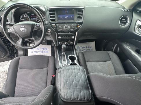 Used 2019 Nissan Pathfinder SE image 11