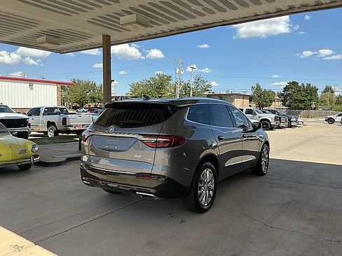 Used 2019 Buick Enclave Premium AWD/4WD image 5