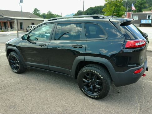 Used 2016 Jeep Cherokee 4WD Trailhawk image 3