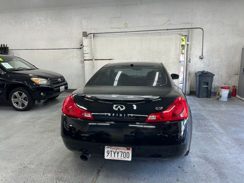 Used 2010 INFINITI G37 image 18