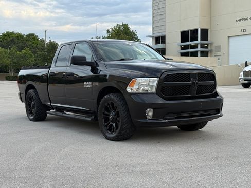 Used 2014 RAM 1500 ST RWD image 11