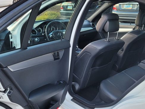 Used 2013 Mercedes-Benz C 250 Luxury image 13