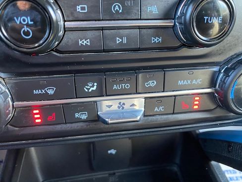 Used 2021 Ford Bronco Wildtrak image 10