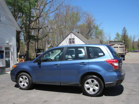 Used 2015 Subaru Forester 2.5i AWD/4WD image 4