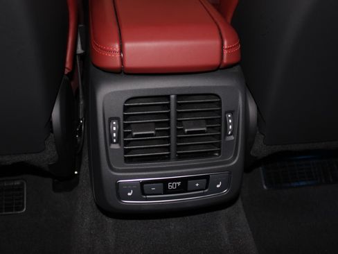 Used 2024 Audi RS e-tron GT w/ Carbon Performance Package AWD/4WD image 41