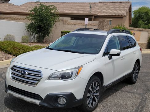 Used 2015 Subaru Outback 2.5i Limited image 3