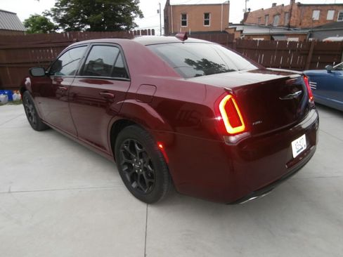 Used 2019 Chrysler 300 S image 5