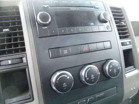 Used 2011 RAM 2500 Tradesman image 22