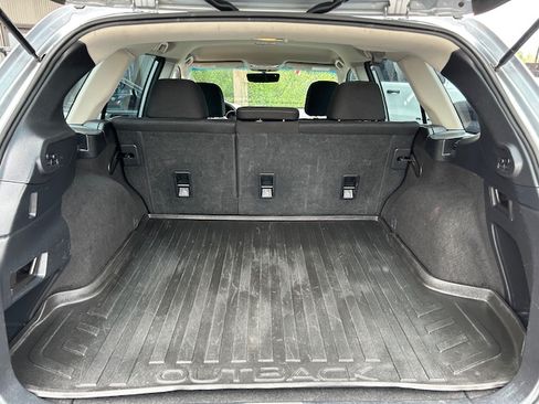 Used 2018 Subaru Outback 2.5i AWD/4WD image 15