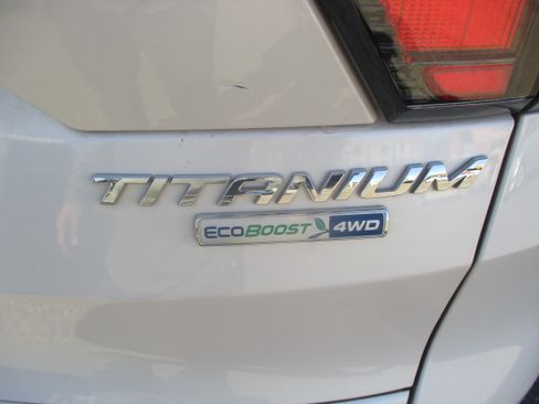 Used 2017 Ford Escape Titanium image 15